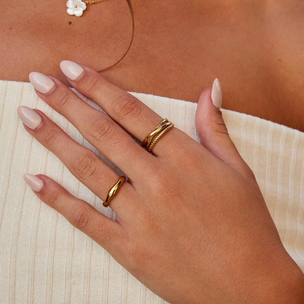 Ara Twisted Crossed Ring - Image 2