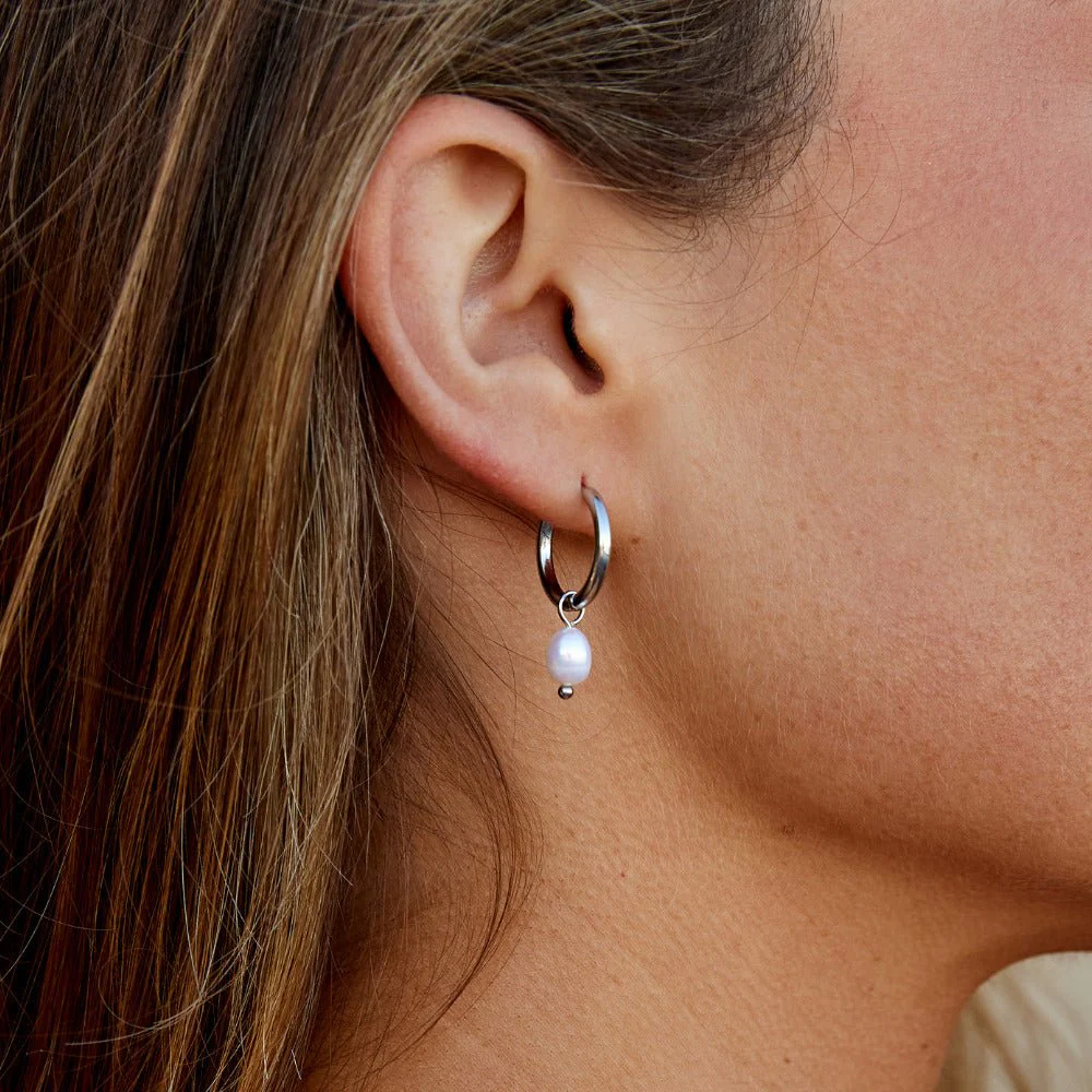 Freshwater Pearl Bella Silver Hoop Earrings - Image 2