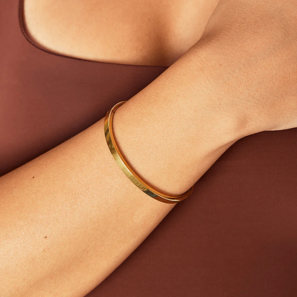 Lilah Gold Bangle - Image 3