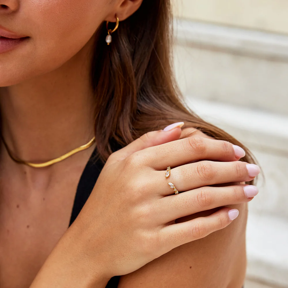 Lily Crystal Gold Vine Ring - Image 3