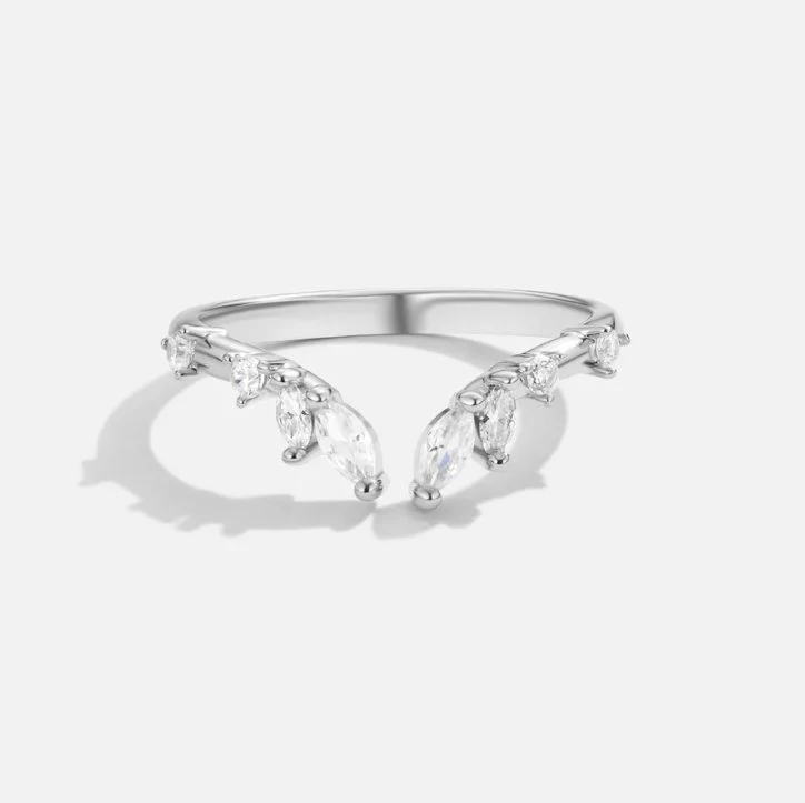 Lily Crystal Silver Vine Ring - Image 3