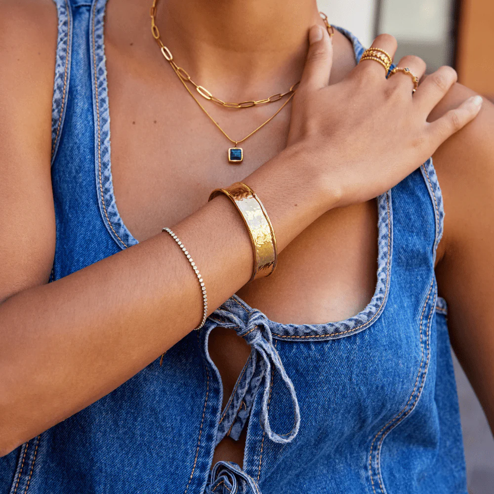 Nica Gold Bangle - Image 3