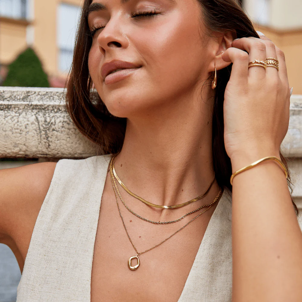 Zola Geometric Gold Necklace - Image 7